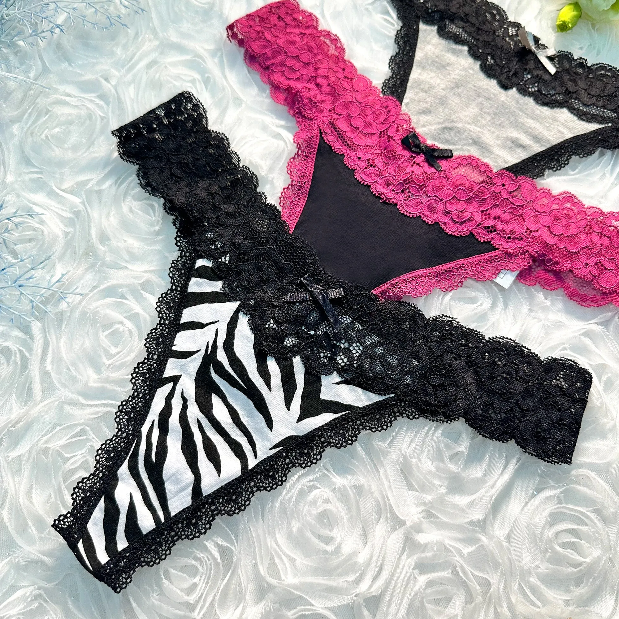 3 Pack T Back Lace Trim Low Waist Cotton Seamless Thongs