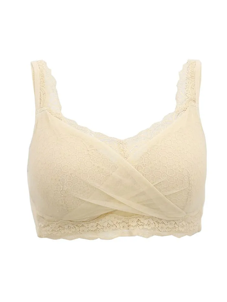 Comfort Lace Wireless Full Figure Bandeau Bra