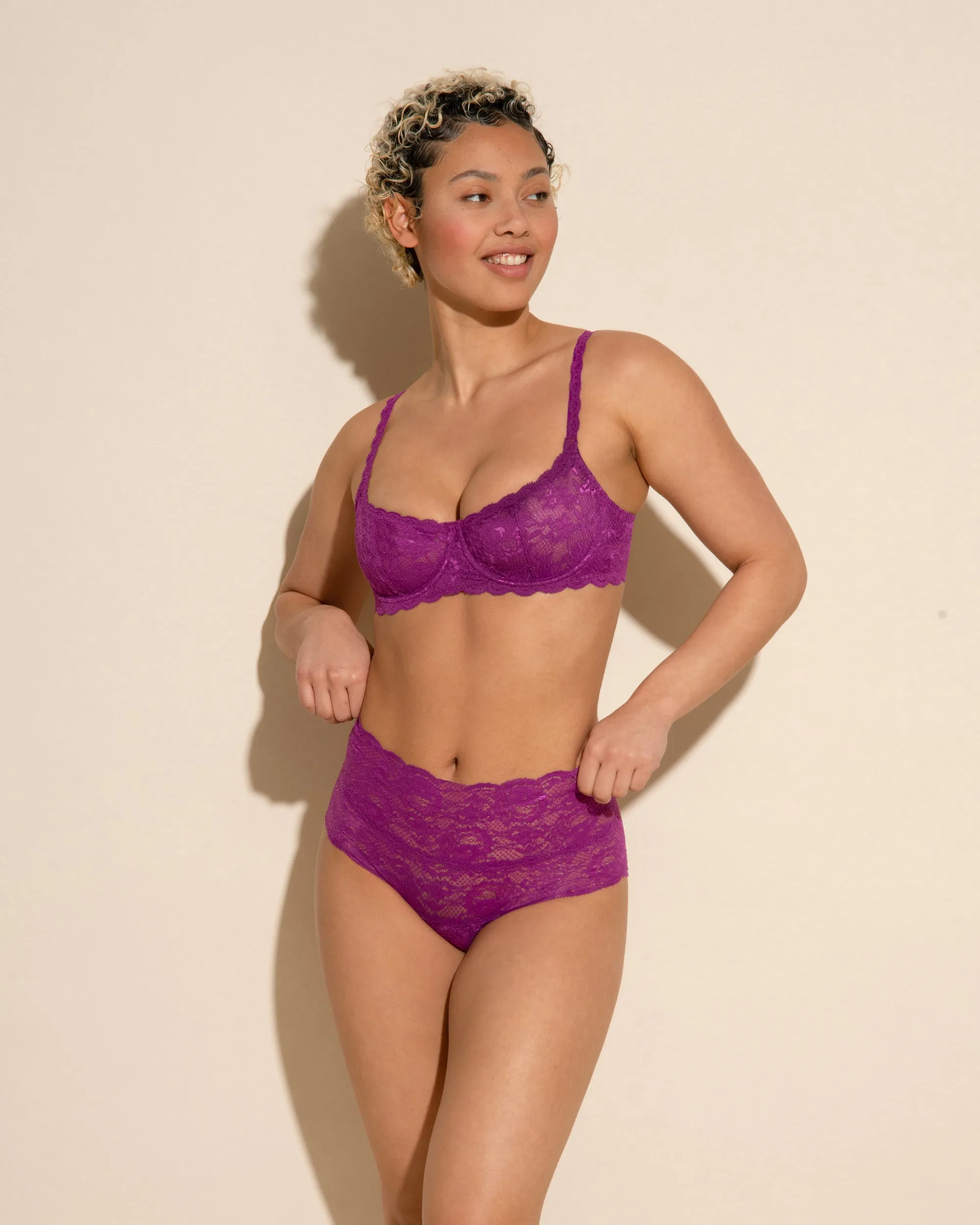 Hochgeschnittener Bikini