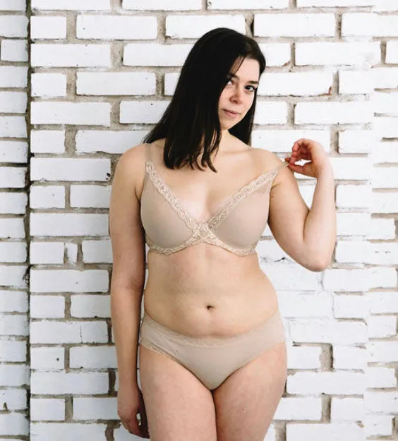 Natori Feathers Contour Plunge Bra