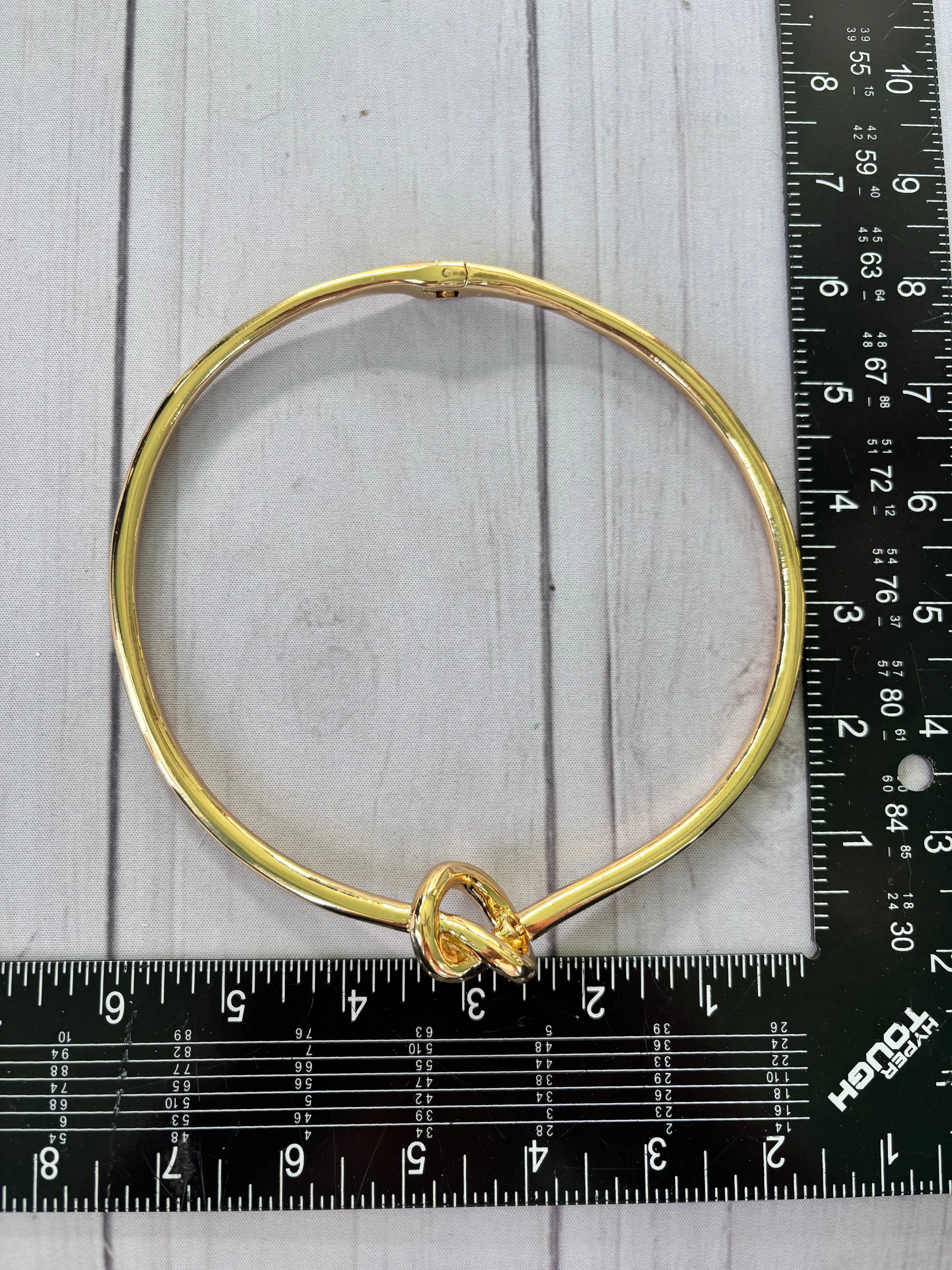 Necklace Choker & Collar