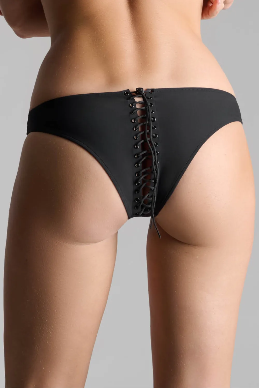 Nuit Infinie Open Brief
