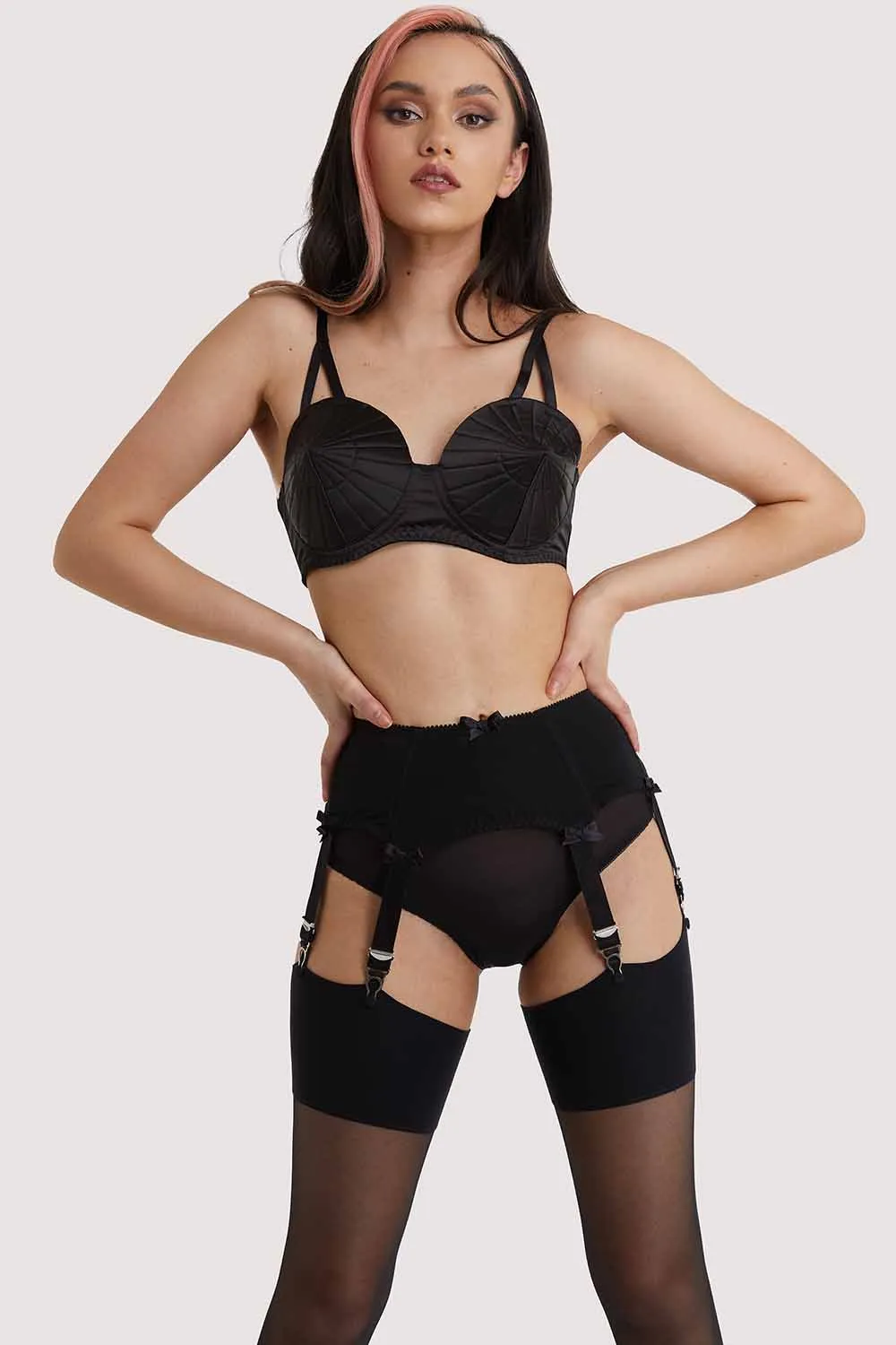 Retro Classics Boned 6-Strap Suspender Belt
