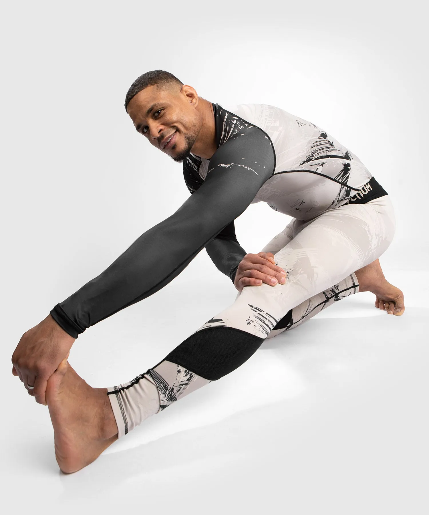 UFC Venum Authentic Fight Week Men’s 2.0 Performance Long Sleeve Rash Guard - Sand/Black