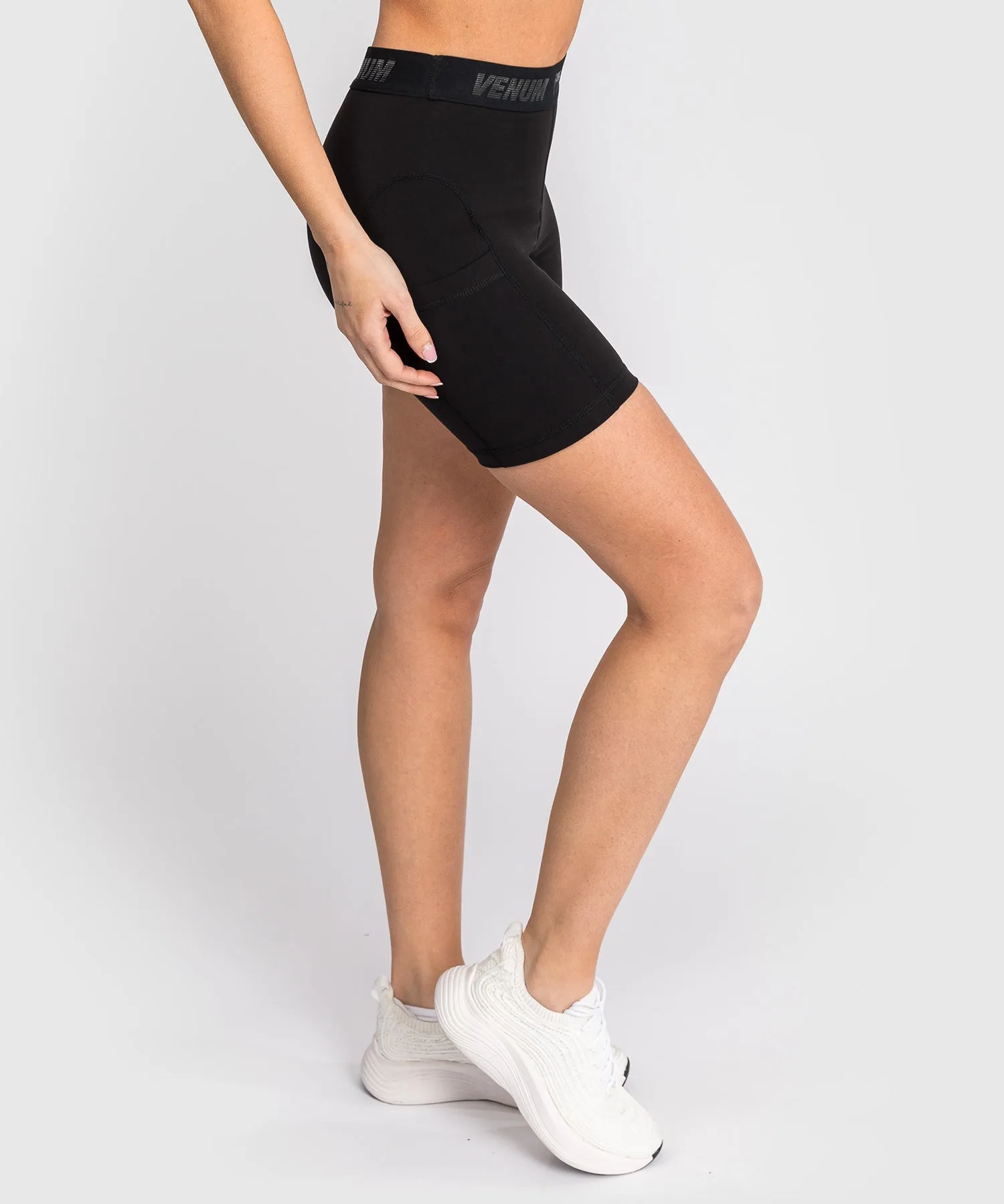 Venum Elevate Women Sports Bra - Black