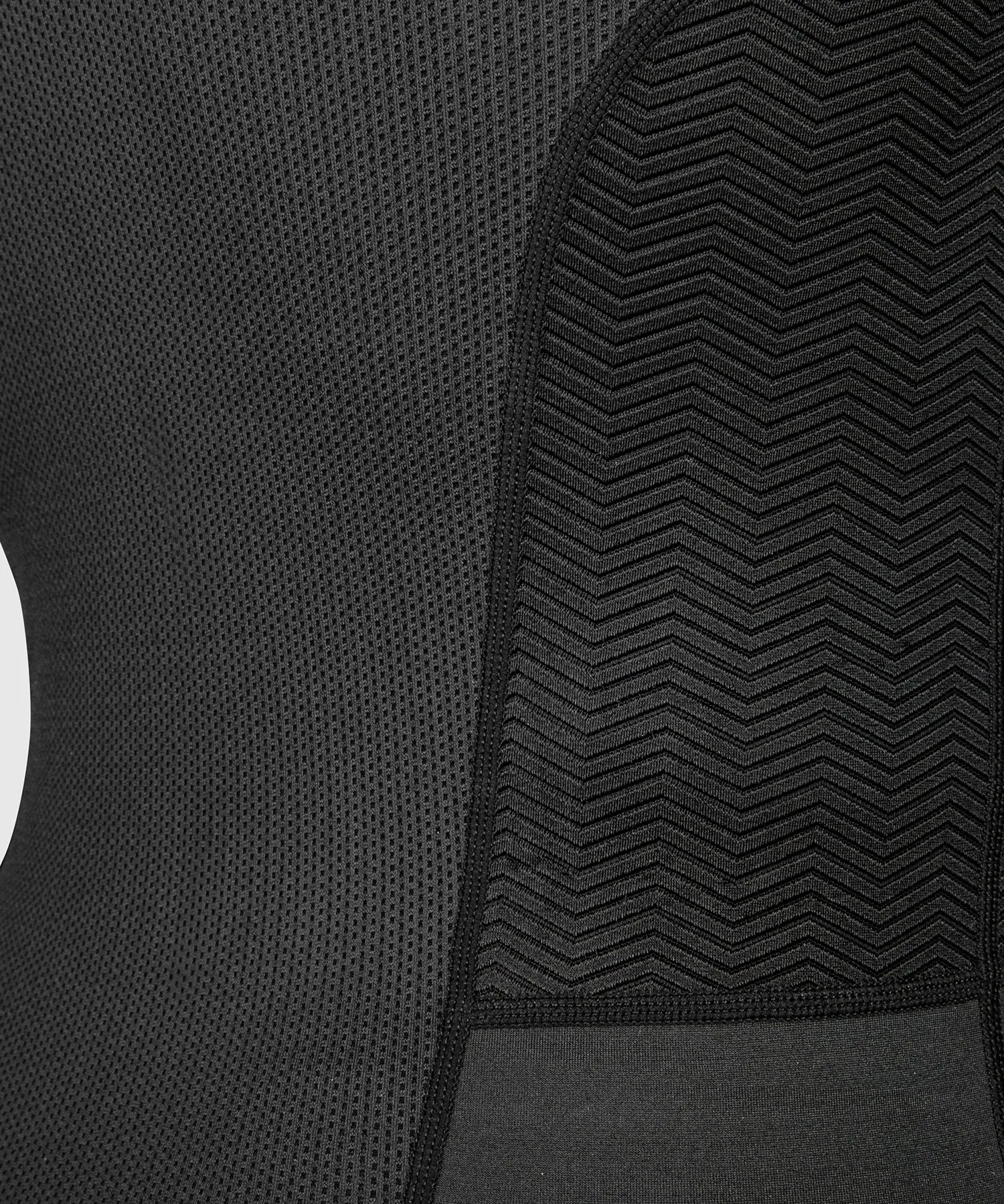 Venum G-Fit Rashguard - Long Sleeves - Black