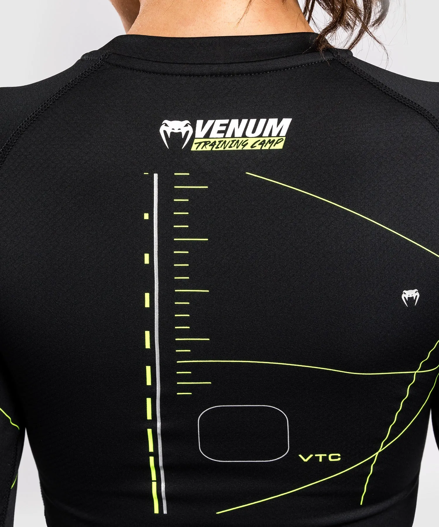 Venum Training Camp 4.0 Long Sleeve Rashguard - Black/Neon Green